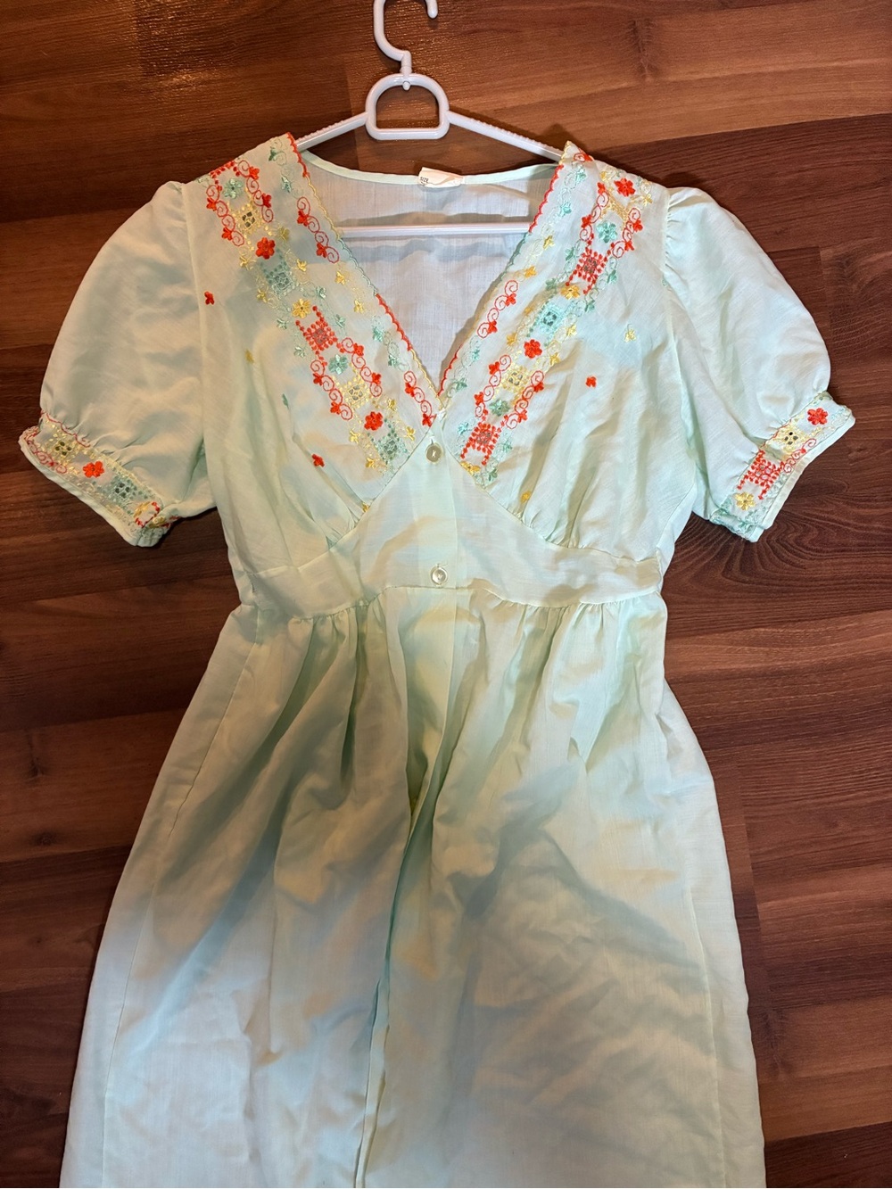 1950s cotton embroidered nightgown